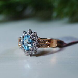 10k Gold Cluster Ring with Oval Blue Topaz and Cubic Zirconia Size 7 Solid Gold